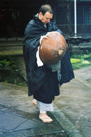 Kodo-san before takuhatsu